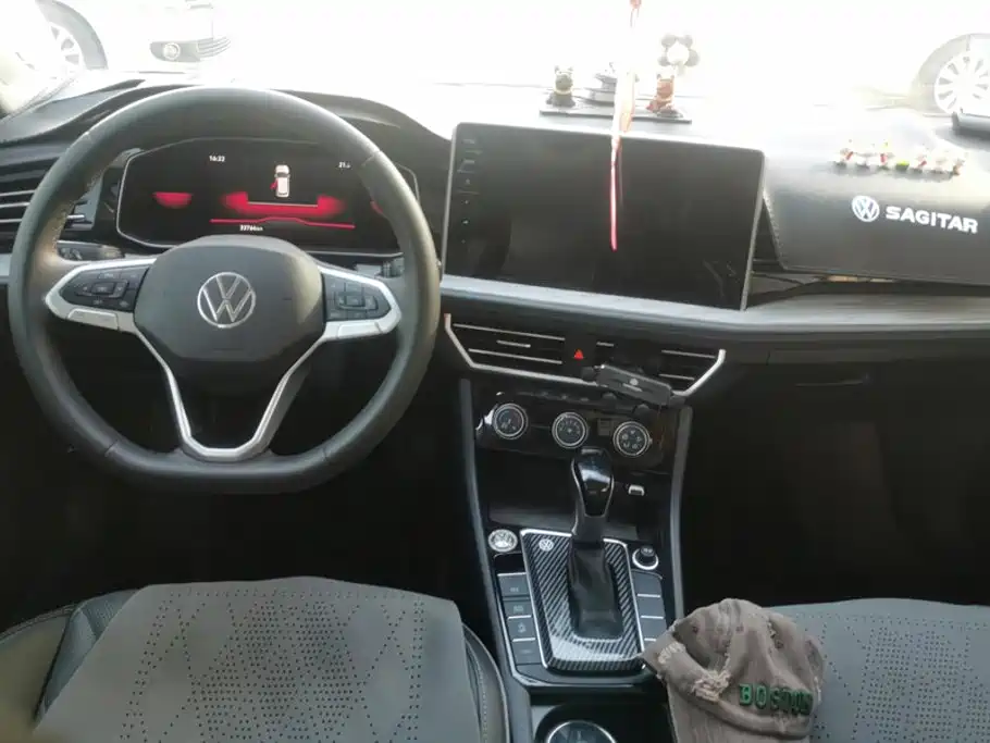 Volkswagen Sagitar — миниатюра 12
