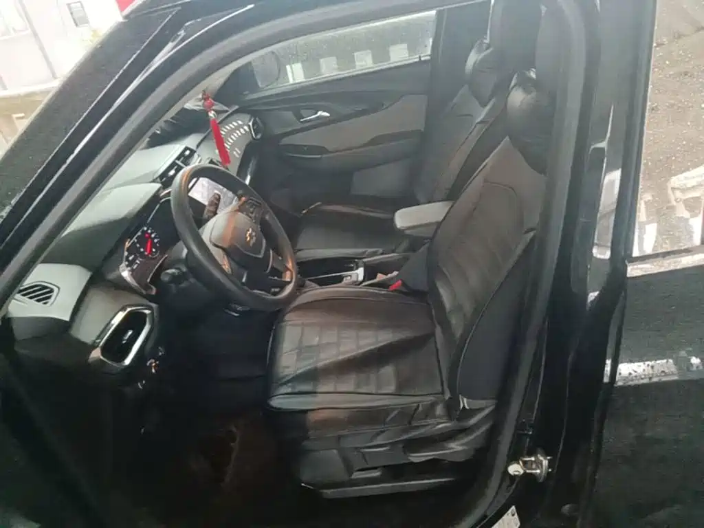 Chevrolet Tracker — миниатюра 15