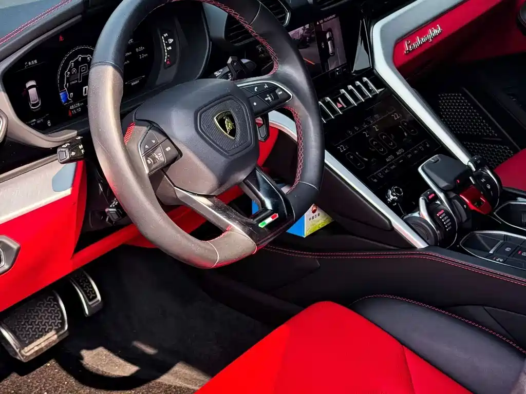 Lamborghini Urus — миниатюра 5
