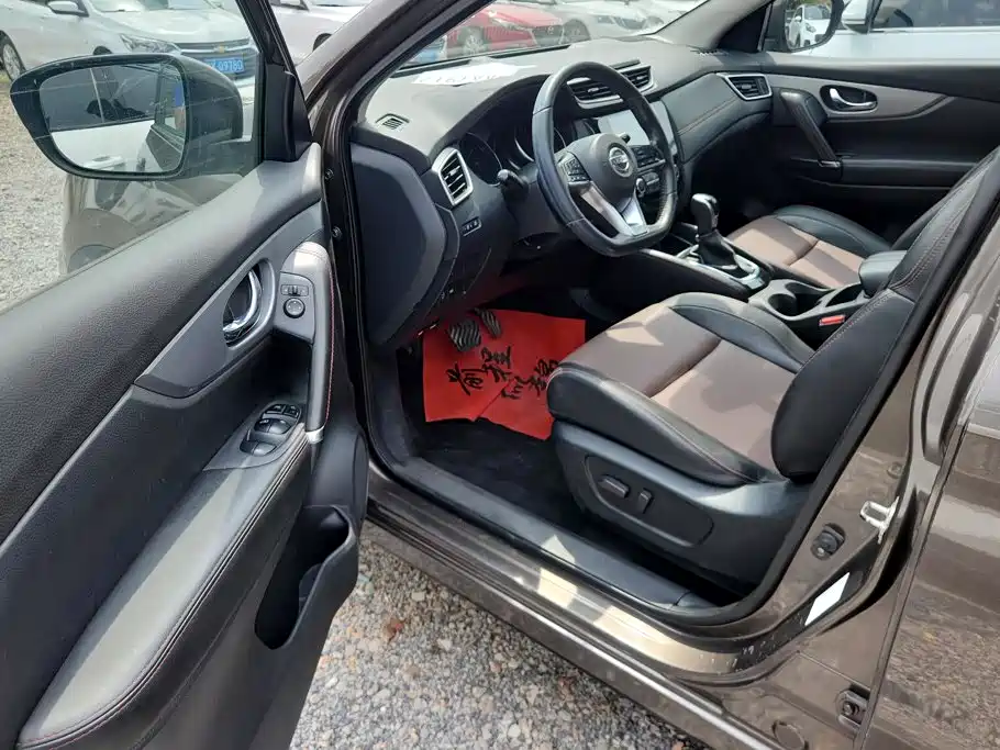 Nissan Qashqai — миниатюра 9