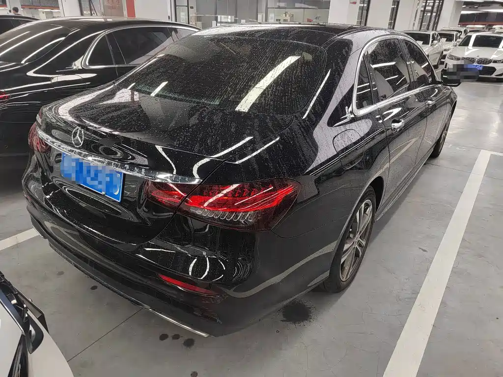 Mercedes-Benz E-Class — миниатюра 19