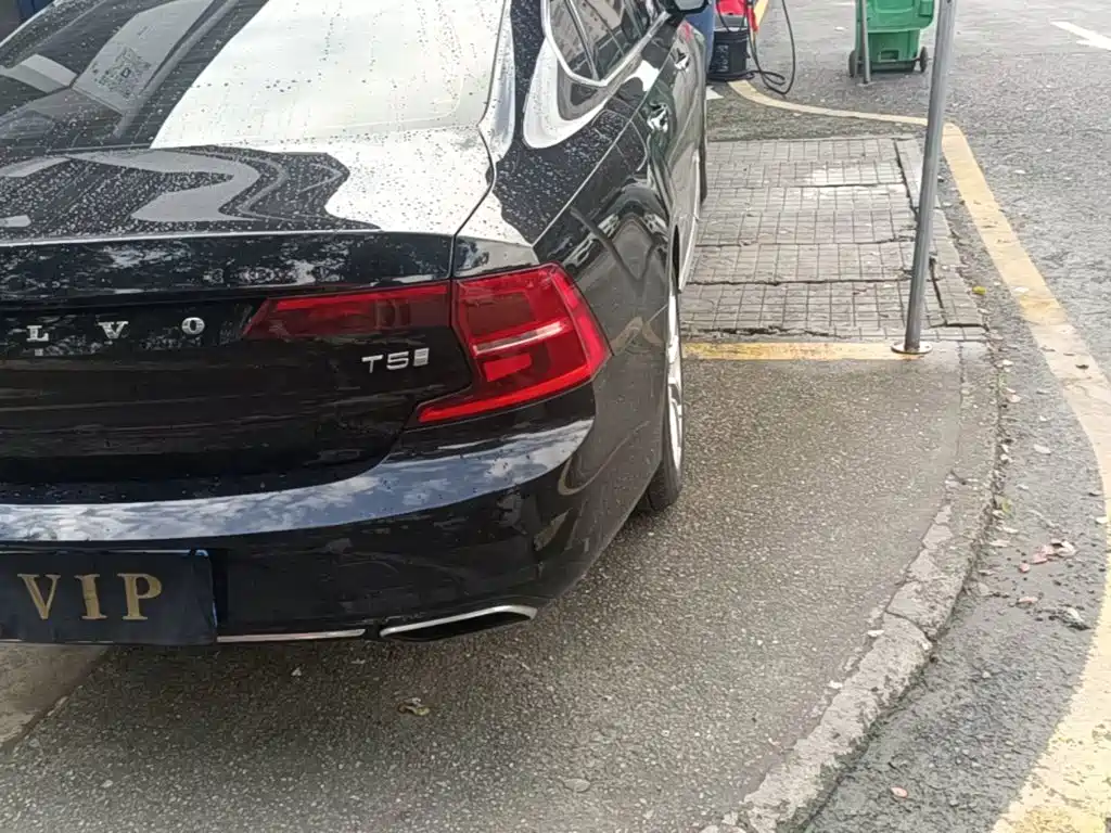 Volvo S90 — миниатюра 8