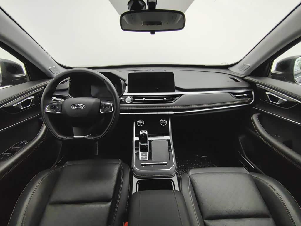CHERY Tiggo 8 1.5 л 2025 г. Серебристо-серый, пробег 12700 км