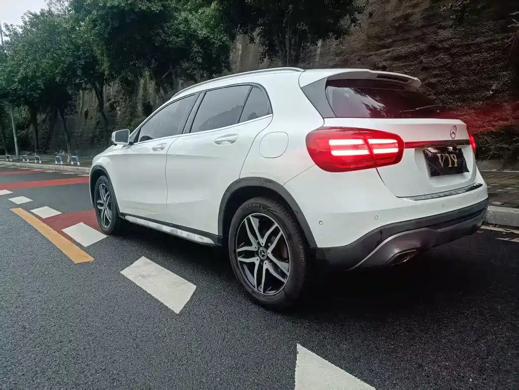 Mercedes-Benz GLA — миниатюра 9
