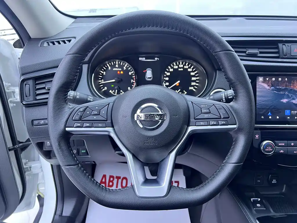 Nissan X-Trail — миниатюра 13
