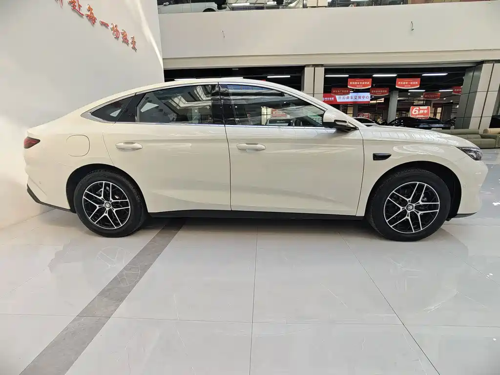 BYD Qin L — миниатюра 5