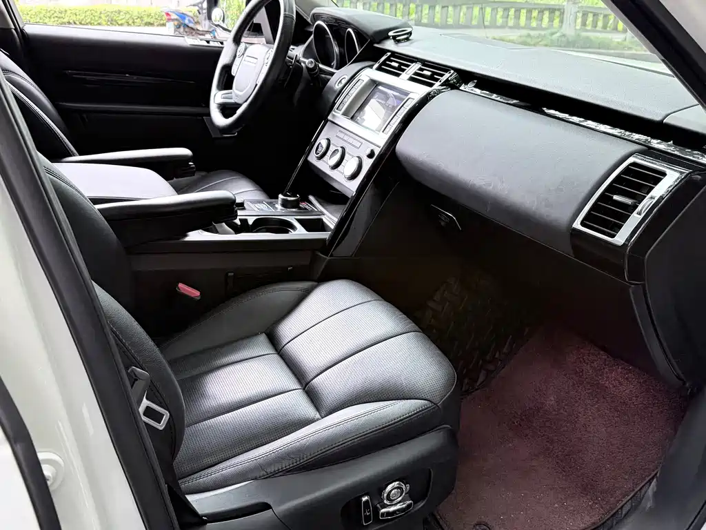 Land Rover Discovery — миниатюра 8