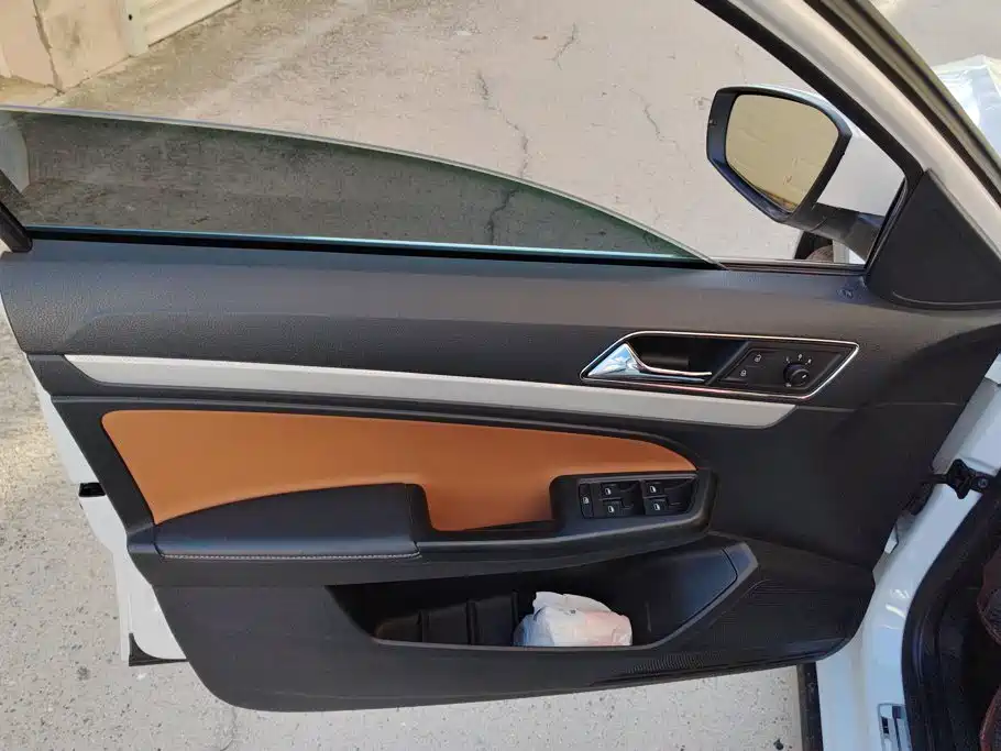 Volkswagen Cross Lavida — миниатюра 7
