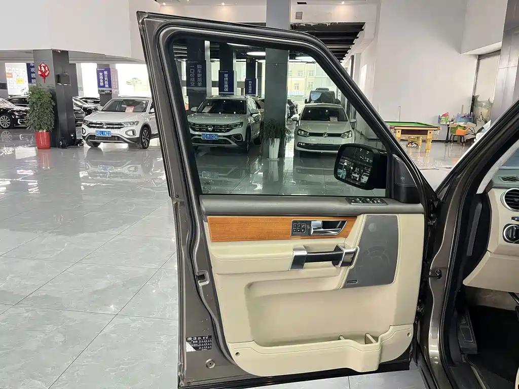 Land Rover Discovery — миниатюра 16