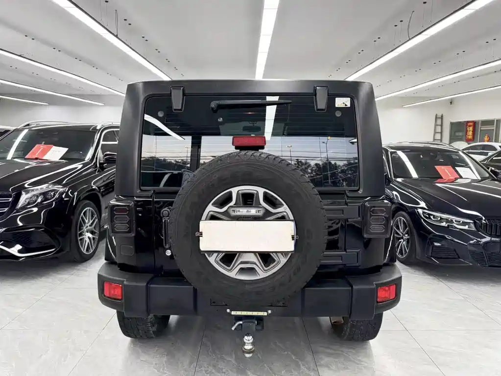 Jeep Wrangler — миниатюра 5