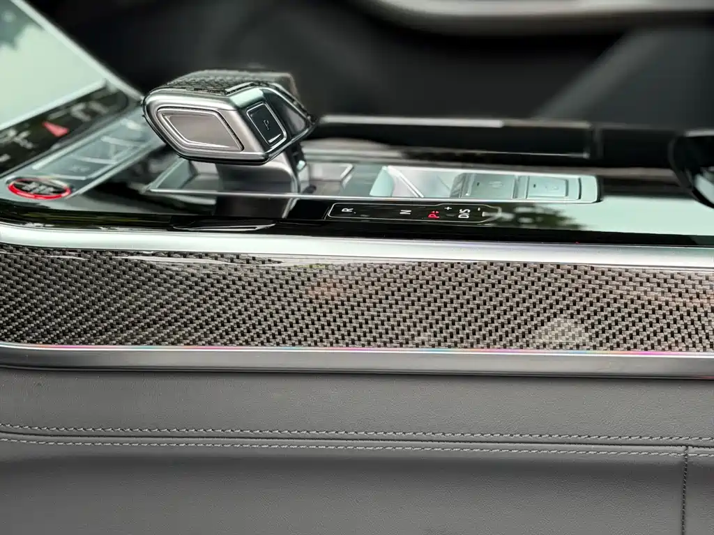 Audi S8 — миниатюра 9