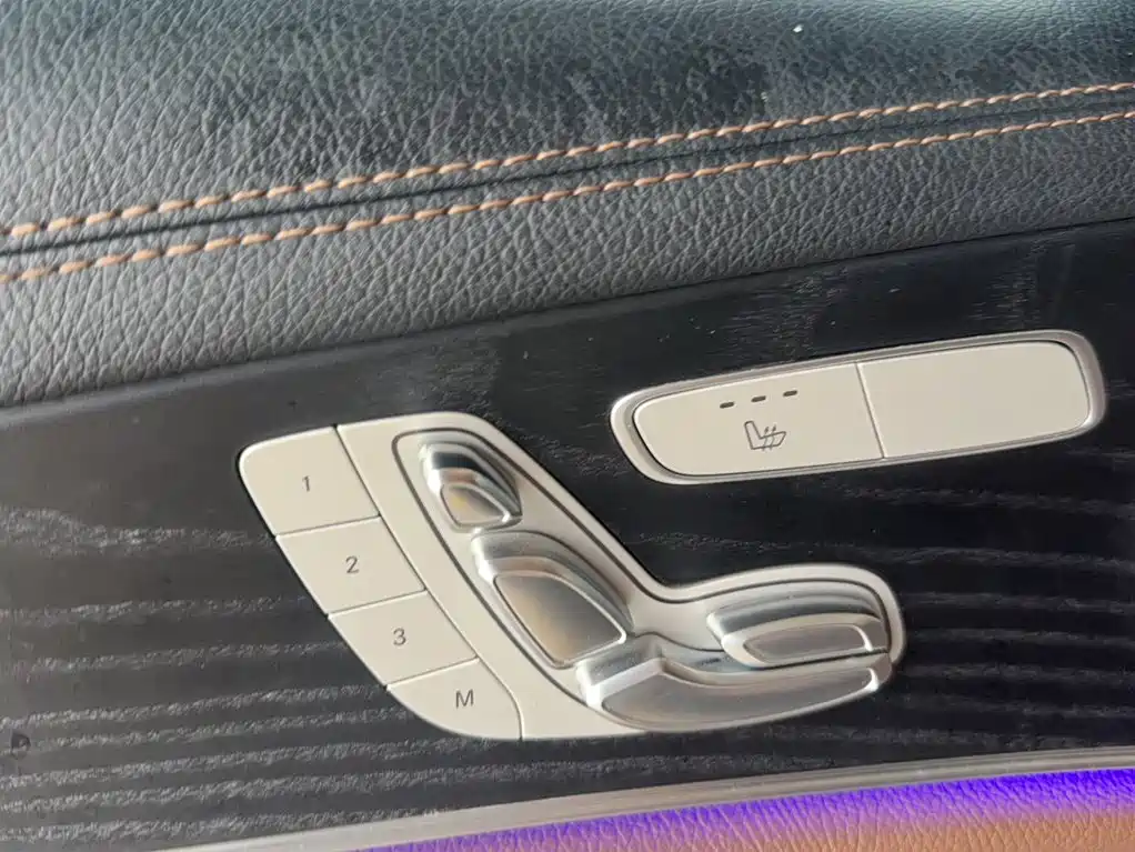 Mercedes-Benz E-Class (Import) — миниатюра 20