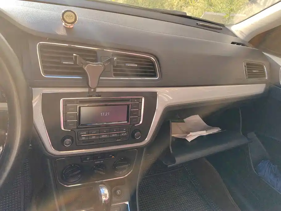 Volkswagen Cross Lavida — миниатюра 13