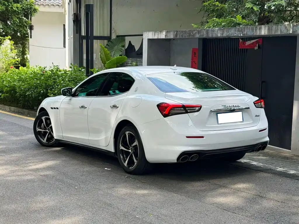 Maserati Ghibli — миниатюра 4