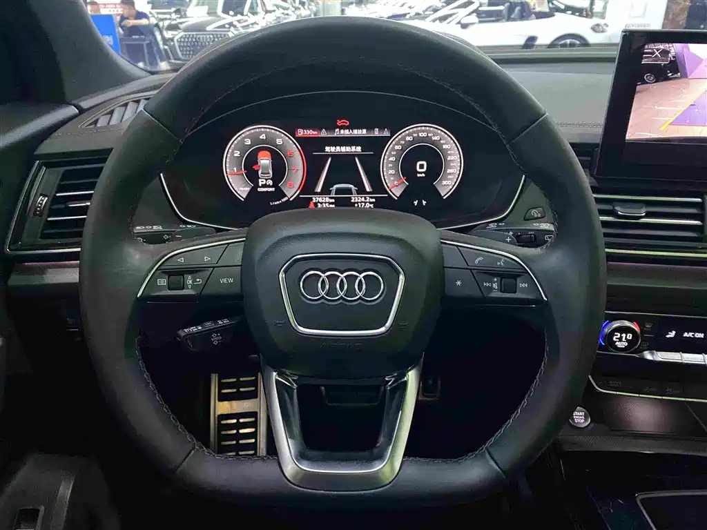 Audi Q5L — миниатюра 11
