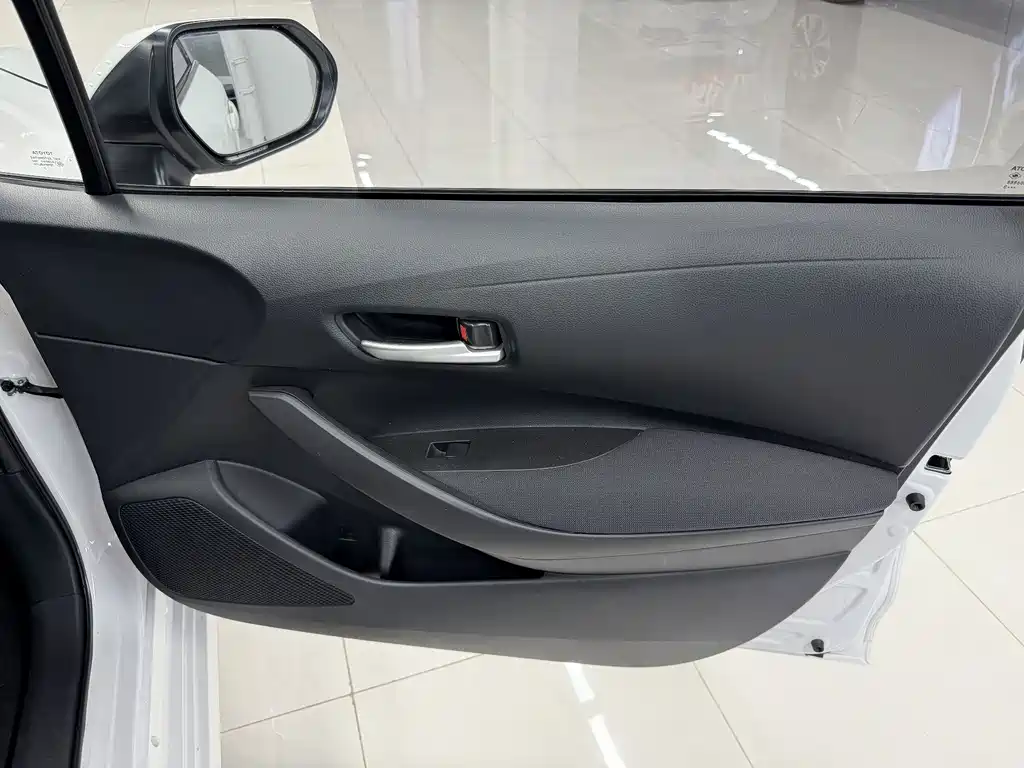 Toyota Corolla — миниатюра 5