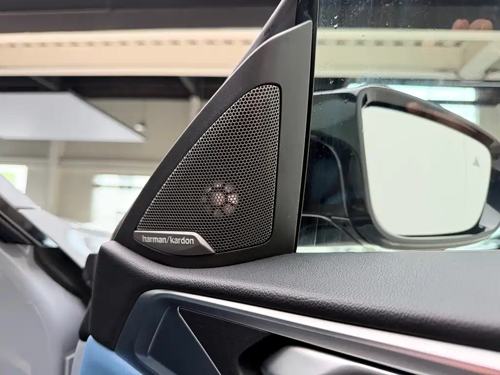 BMW M4 — миниатюра 8
