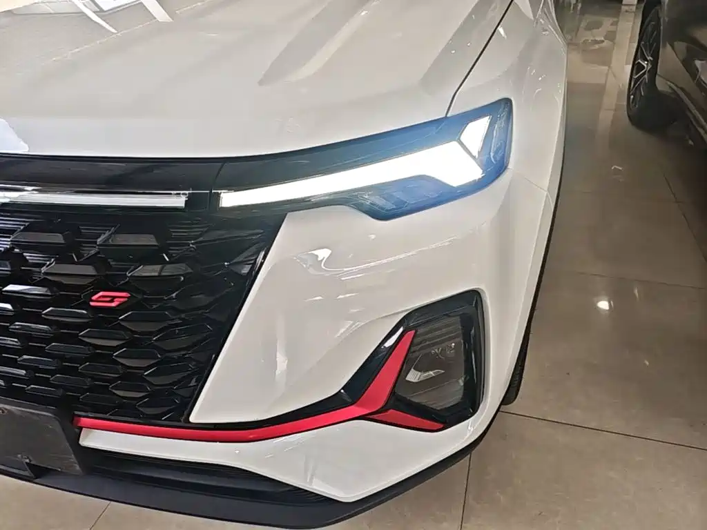 Changan CS35PLUS — миниатюра 24