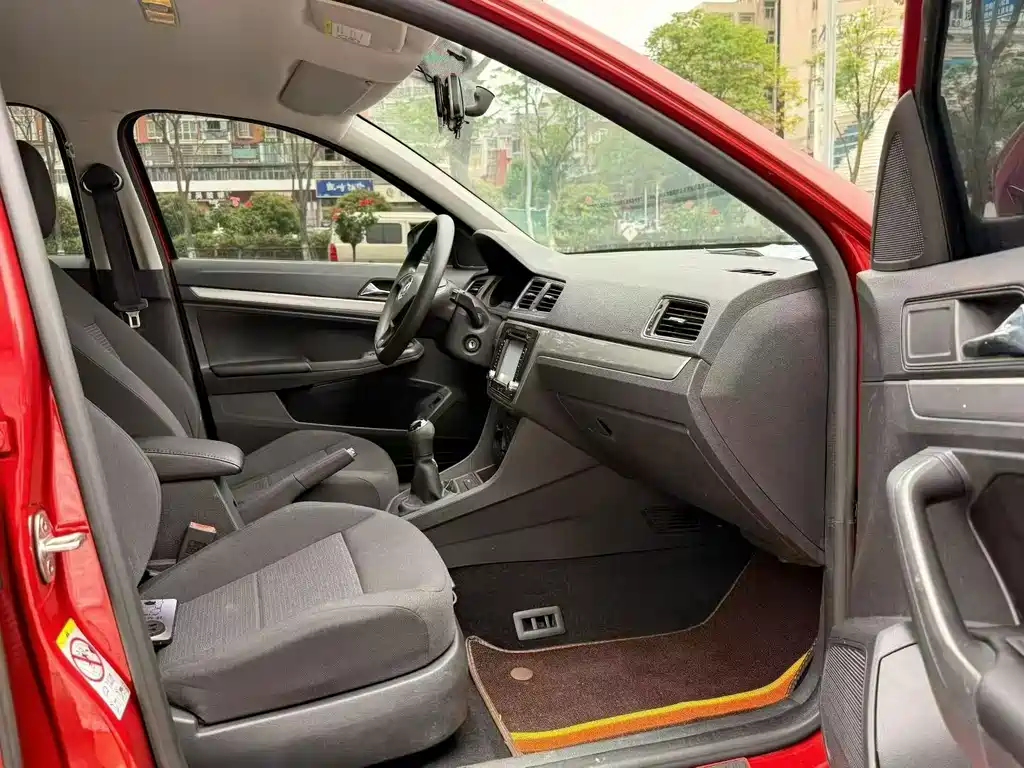 Volkswagen Lavida — миниатюра 2