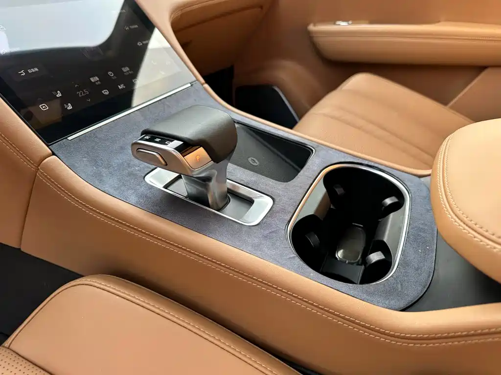 Li Auto Li ONE — миниатюра 17