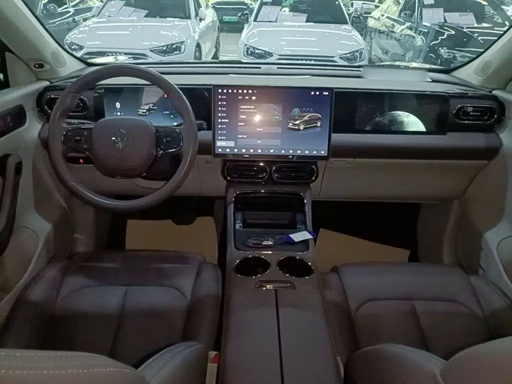 Leapmotor Leapmotor C11 — миниатюра 10