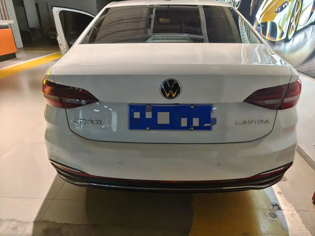 Volkswagen Lavida — миниатюра 13