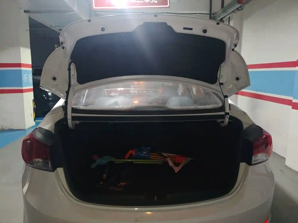 Hyundai Elantra Langdong — миниатюра 20
