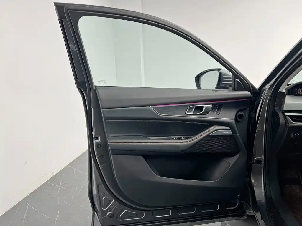 Changan UNI-K iDD — миниатюра 11