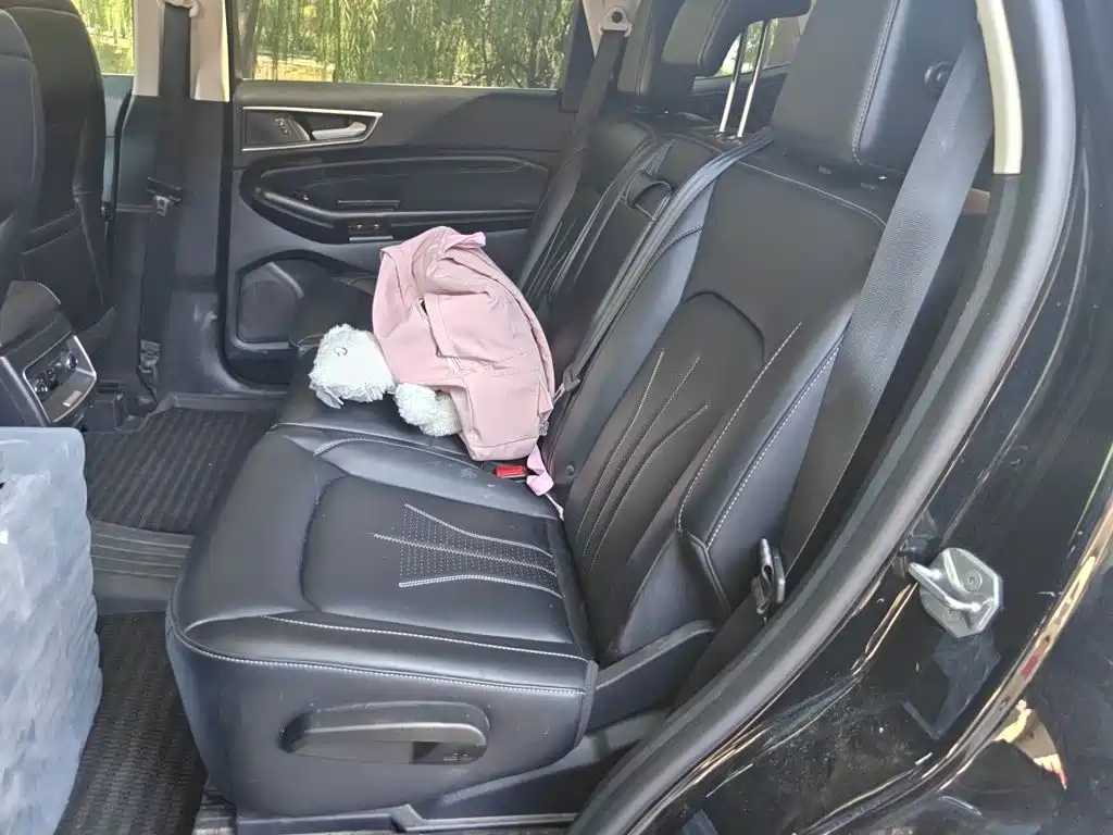 Ford Edge — миниатюра 18