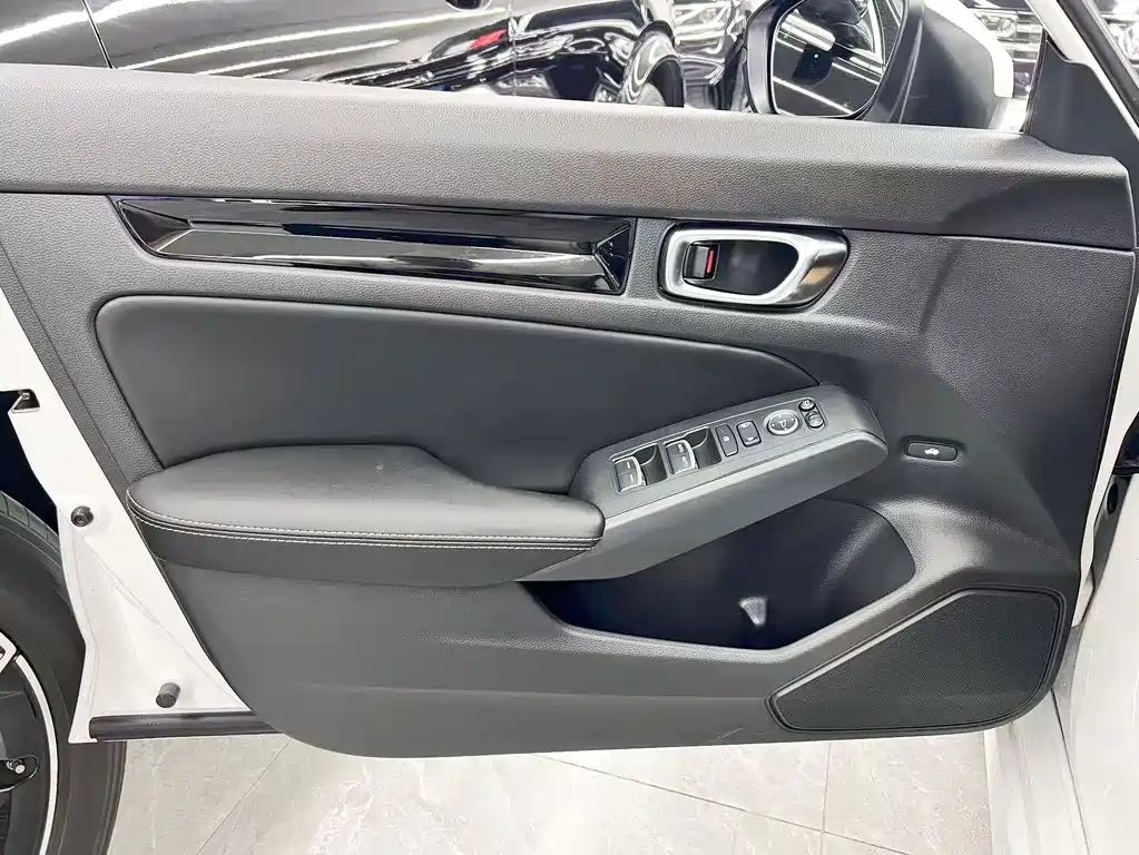 Honda Civic — миниатюра 10