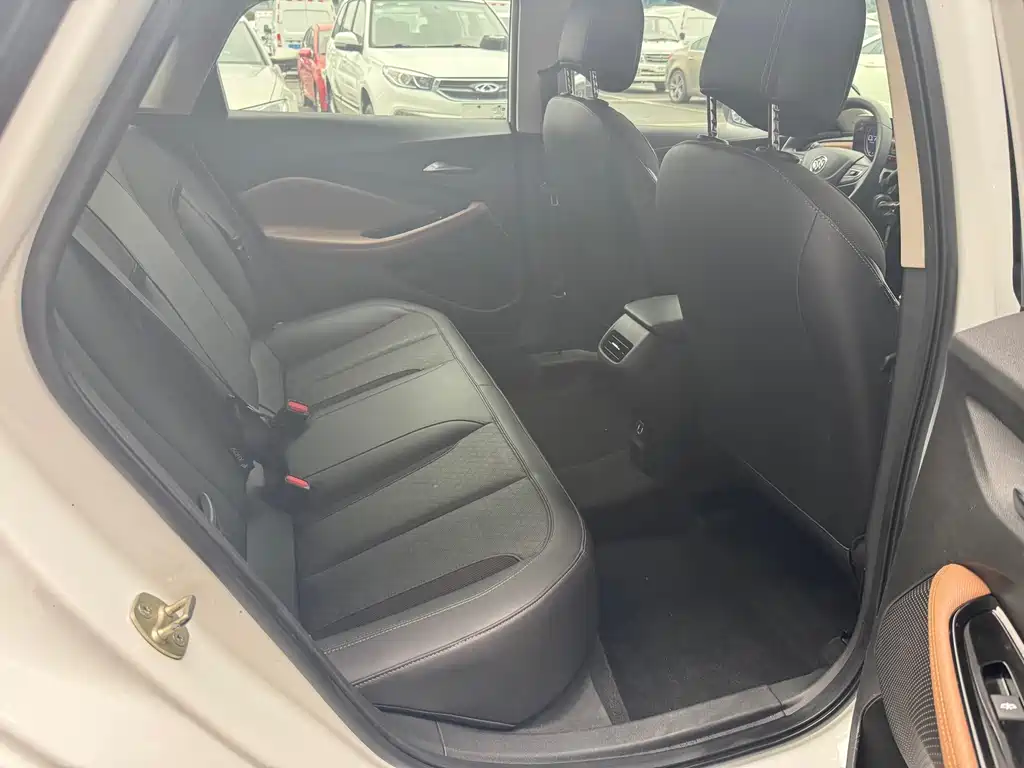Buick Verano — миниатюра 17