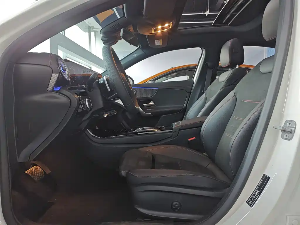 Mercedes-Benz A-Class — миниатюра 8