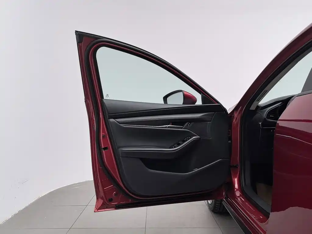 Mazda 3 Axela — миниатюра 8
