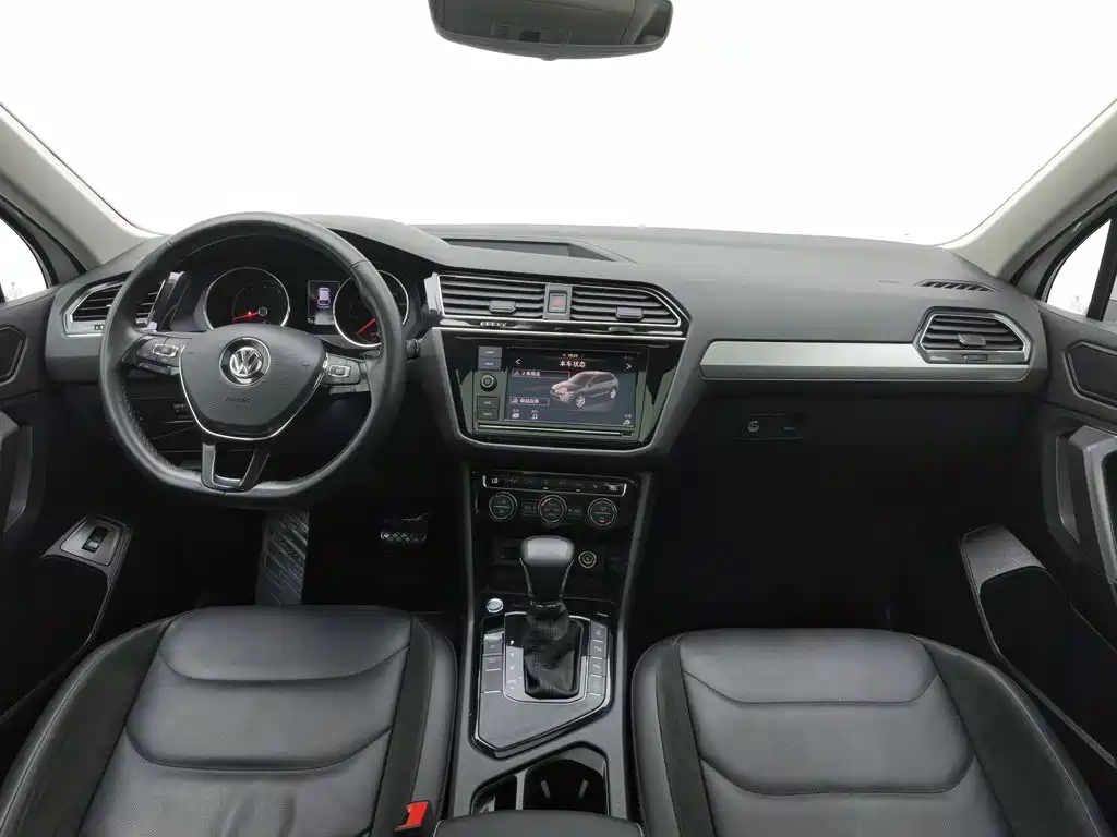 Volkswagen Tiguan L — миниатюра 5