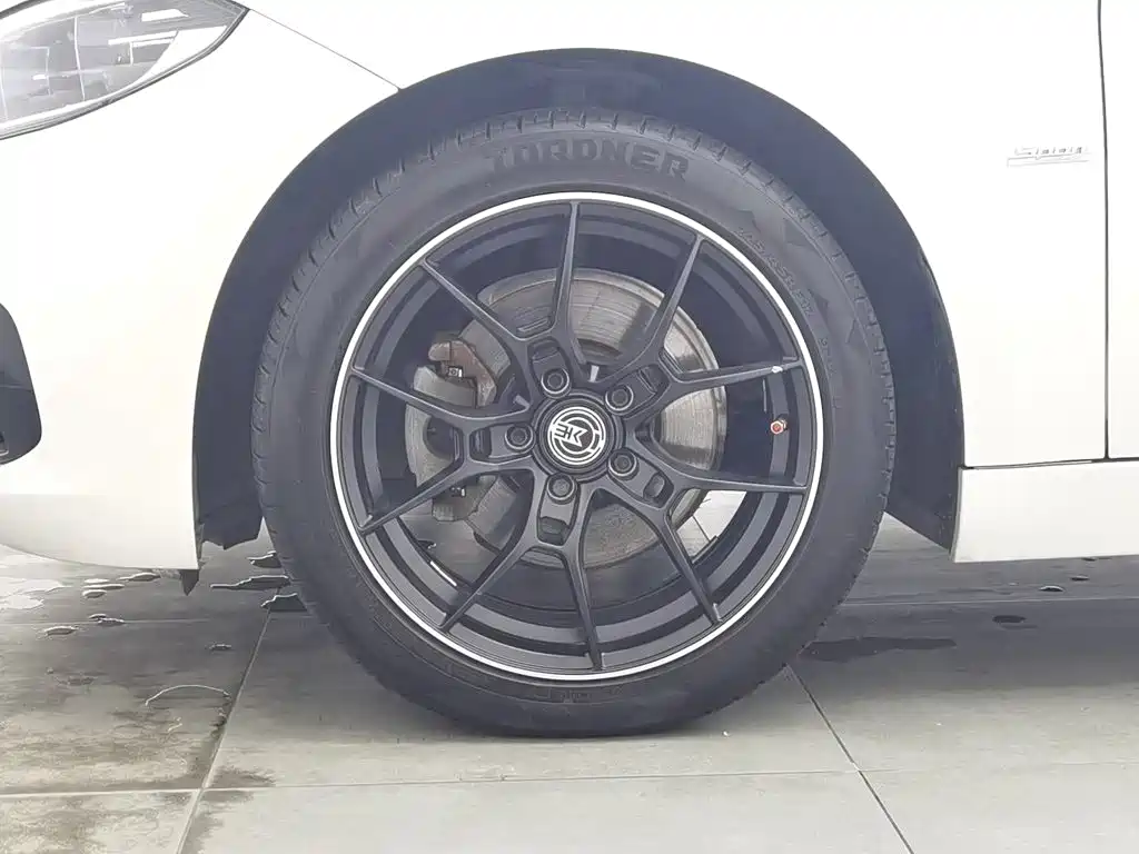 BMW 1 Series — миниатюра 17