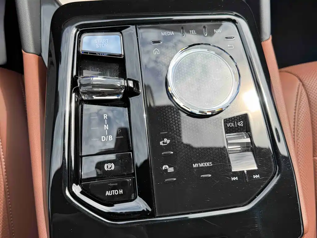 BMW i5 — миниатюра 19
