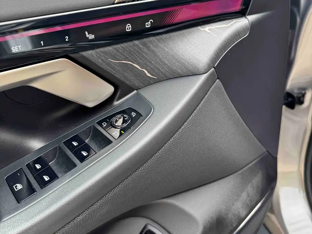 BMW i5 — миниатюра 12