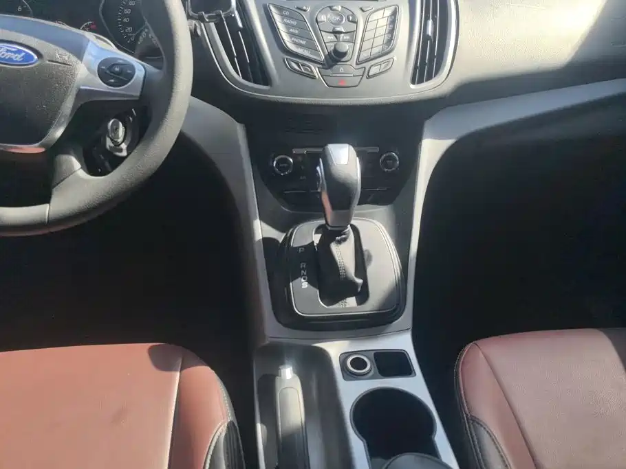 Ford Kuga — миниатюра 16