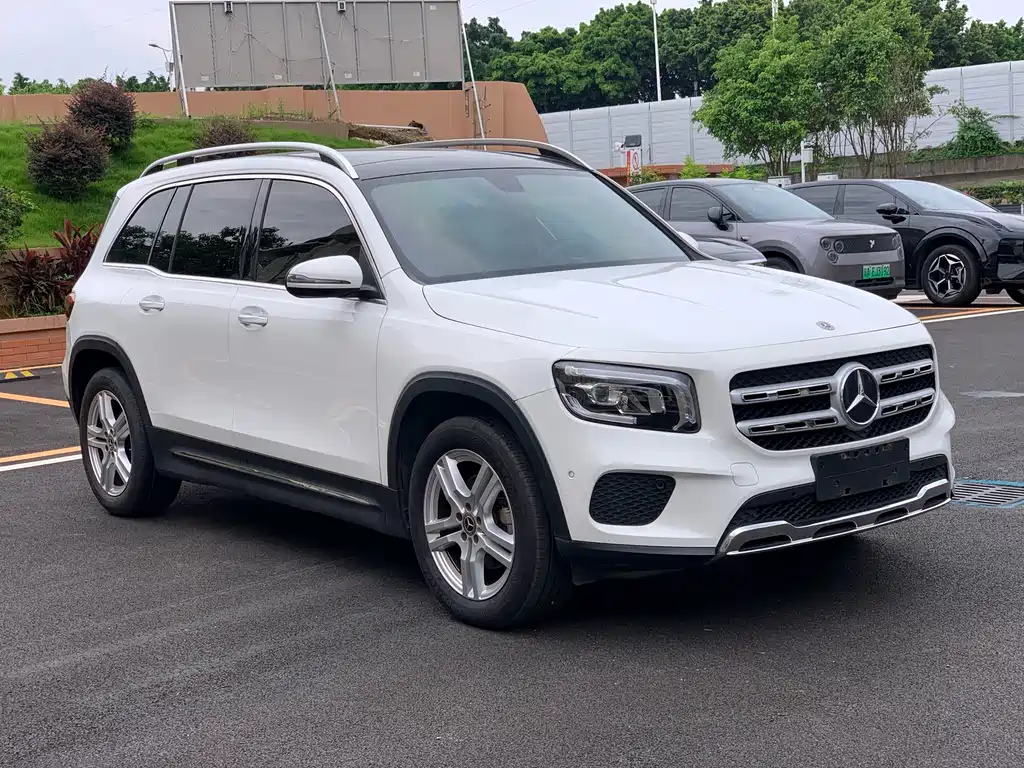 Mercedes-Benz GLB — миниатюра 3