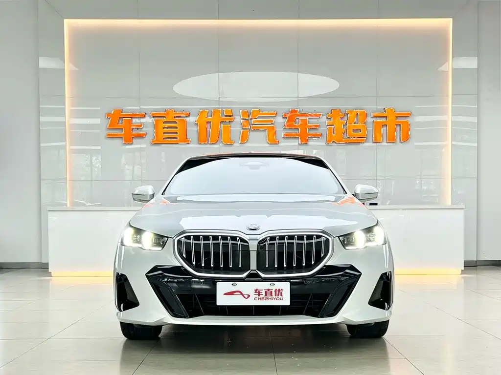 BMW 5 Series — миниатюра 3