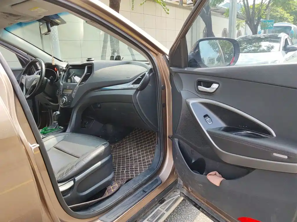 Hyundai Santa Fe — миниатюра 19