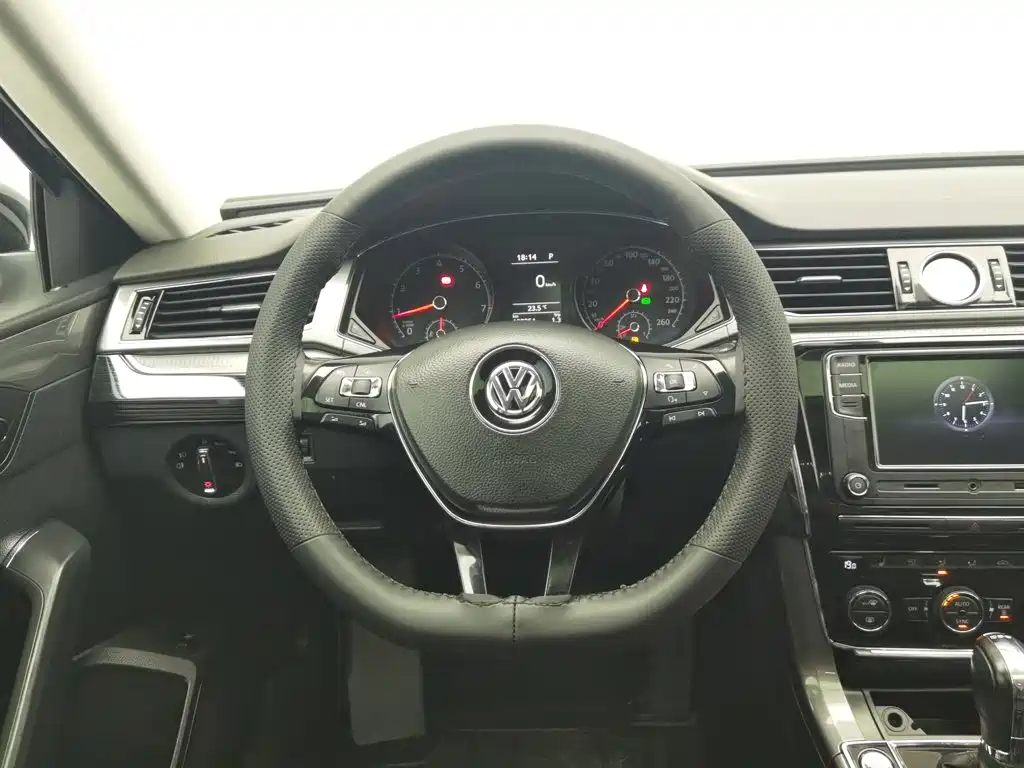 Volkswagen Passat — миниатюра 11