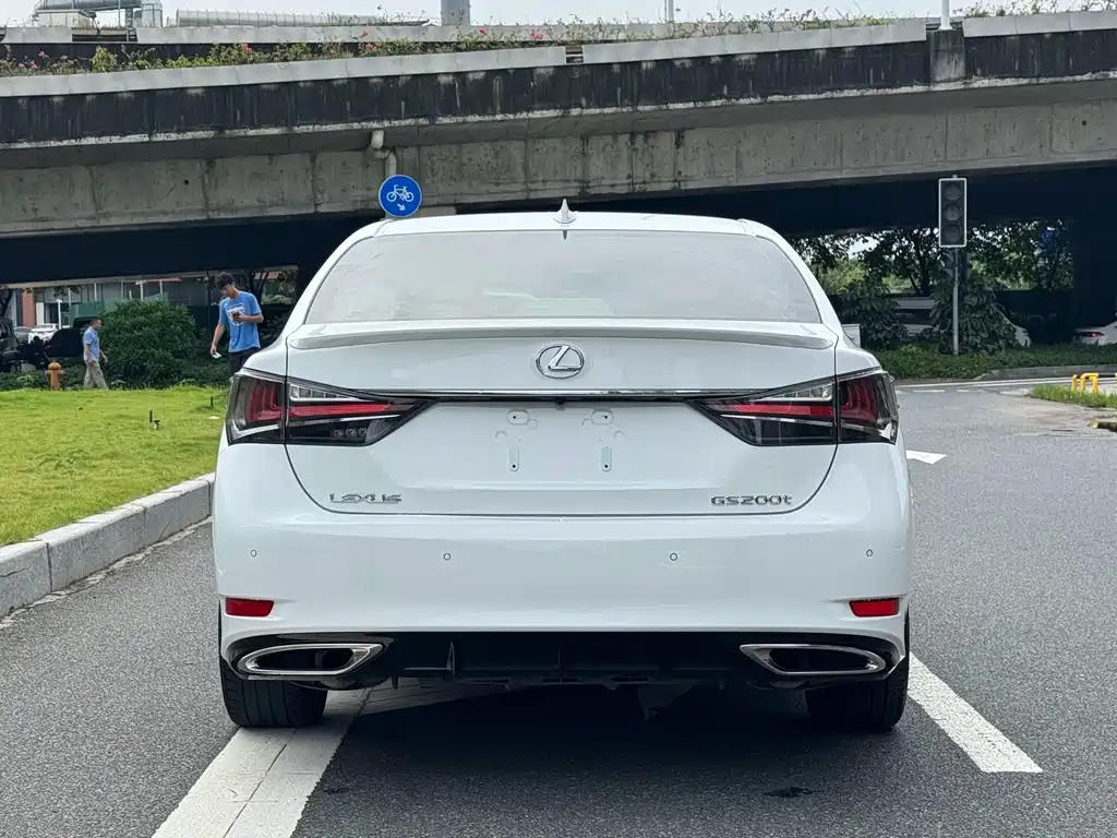 Lexus GS — миниатюра 6