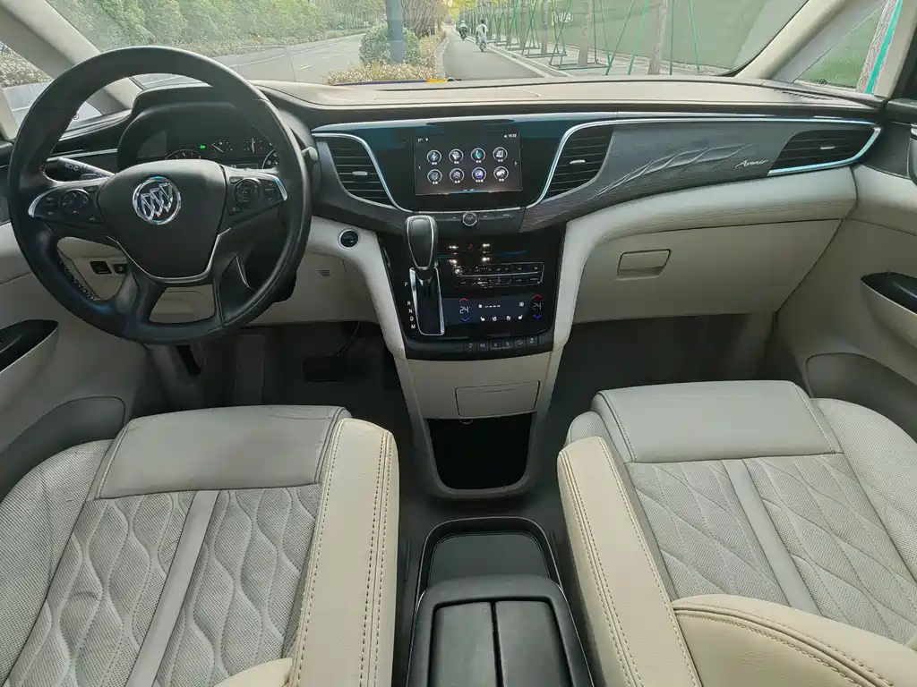Buick GL8 — миниатюра 9