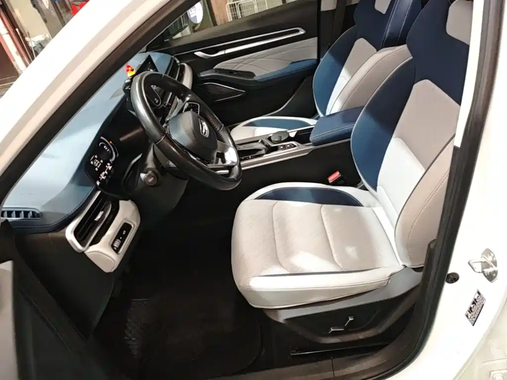 Geely Emgrand — миниатюра 15