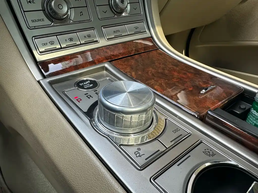 Jaguar XF 2009 XF 3.0L V6 Luxury