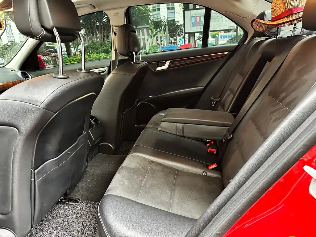 Mercedes-Benz C-Class — миниатюра 15