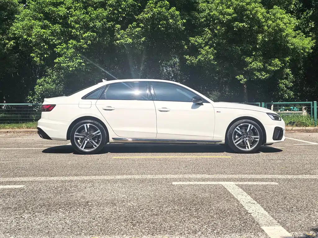 Audi A4L — миниатюра 4