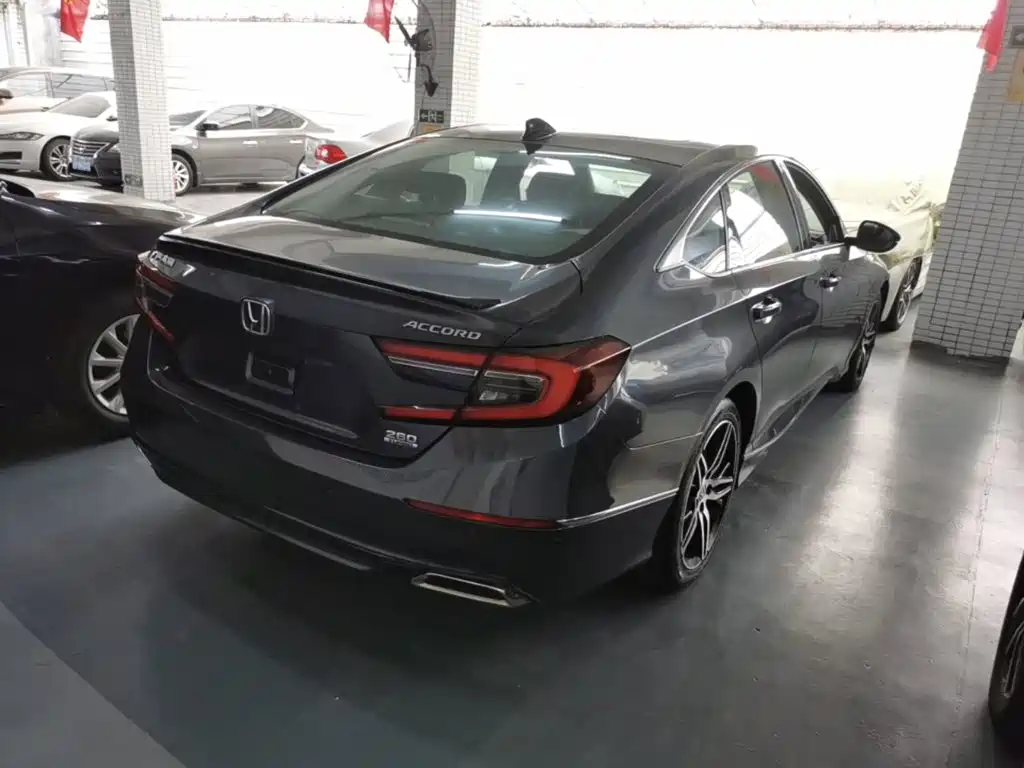 Honda Accord — миниатюра 7