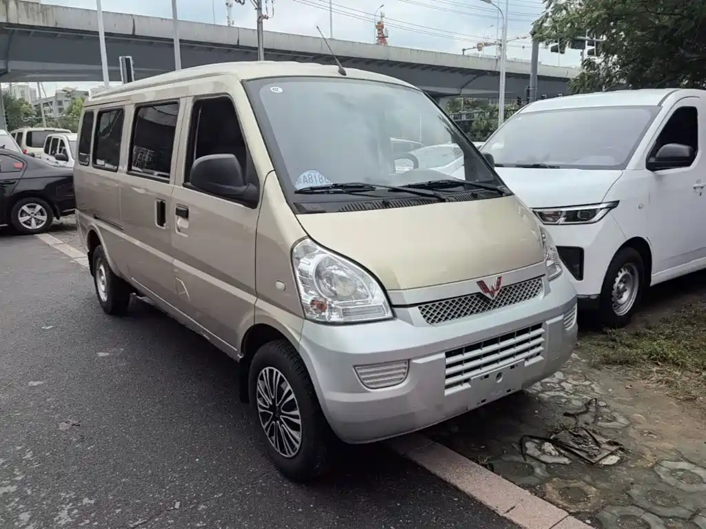Wuling Rongguang — миниатюра 4